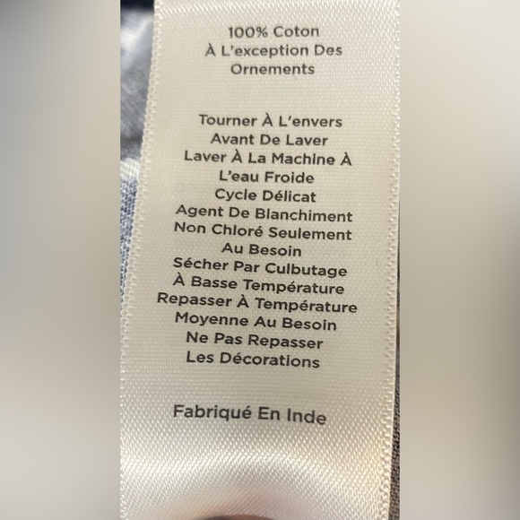 Talbots Navy and White Geometric Print Top, Size X, V-neck, Slit Hem and Sleeves - Picture 9 of 9